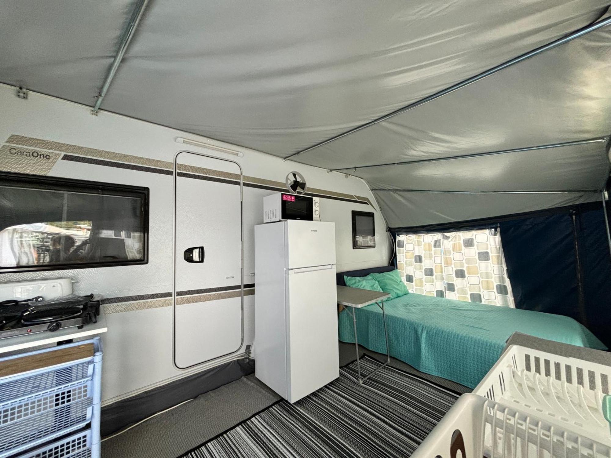 Lakokocsik A Tengerparton - Caravans At The Sandy Beach Privlaka  Extérieur photo